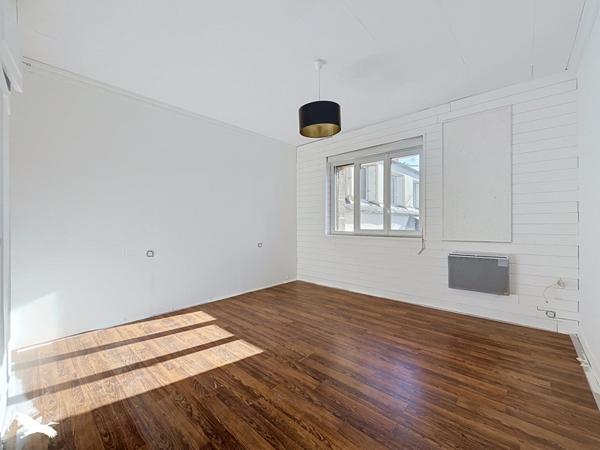 Maison 176 714 € Landivisiau 5 p 117 m² DPE D
