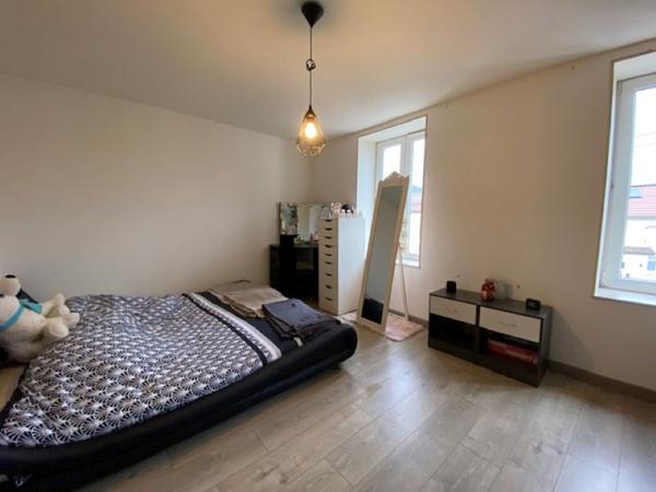 LOCATION : appartement T2 (d'environ 67 m²) à RAON L ETAPE