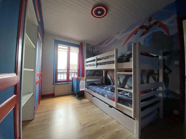 Appartement Rue 5 pièces 86 m2
