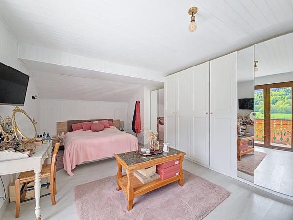 Agréable châlet avec vue sur les Mémises