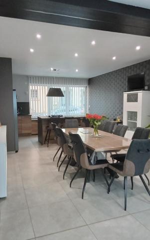 Coup de coeur pour cette maison de bourg sur trois niveaux, entièrement rénovée