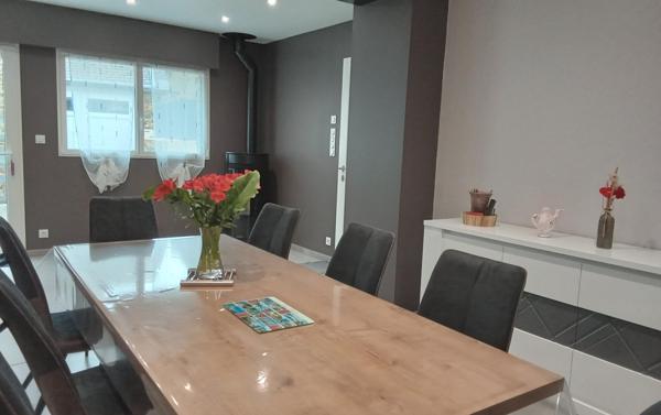 Coup de coeur pour cette maison de bourg sur trois niveaux, entièrement rénovée