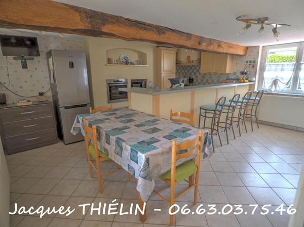 Authentique longère de campagne - 400 m² de dépendances et grand terrain