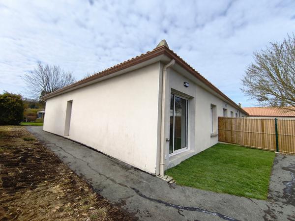 Maison
                                                                                                                                                                                                                                                                                                                        3 pièce(s)                                                                                                                                                                                                          2 chambre(s)                                                                                                                                                                                                          93.23  m²