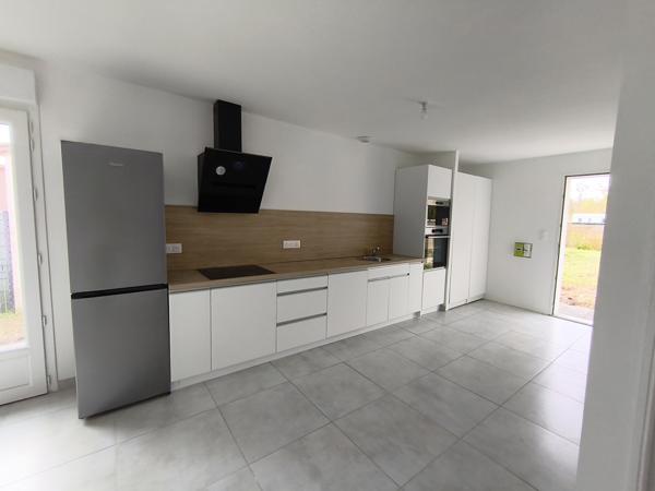 Maison
                                                                                                                                                                                                                                                                                                                        3 pièce(s)                                                                                                                                                                                                          2 chambre(s)                                                                                                                                                                                                          93.23  m²
