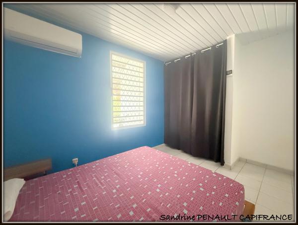 A VENDRE A KOUROU (GUYANE FRANCAISE) UNE CHARMANTE MAISON INDIVIDUELLE T4 de 90 m² - TERRAIN DE 367 m² - AU PRIX DE 263 000 €.