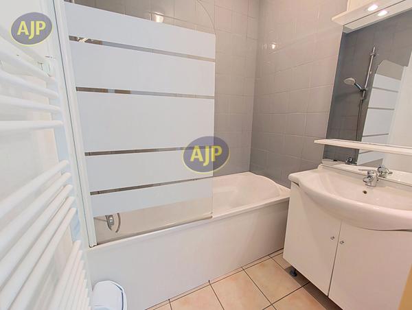 Appartement à vendre Le Verdon Sur Mer - 2 pièces, 36m² avec 1 chambre(s) à 97 140€ - AJP Soulac Immobilier