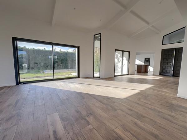 La Teste de Buch ! Maison 4 pièces de 120 m2, piscine, garage, parcelle de 669 m2