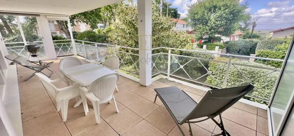 RESIDENCE DE STANDING – TERRASSE 35m² – PETITE VUE BASSIN