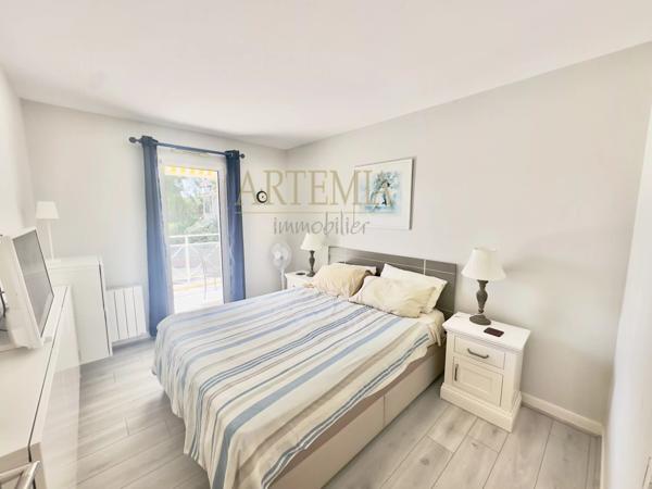 RESIDENCE DE STANDING – TERRASSE 35m² – PETITE VUE BASSIN
