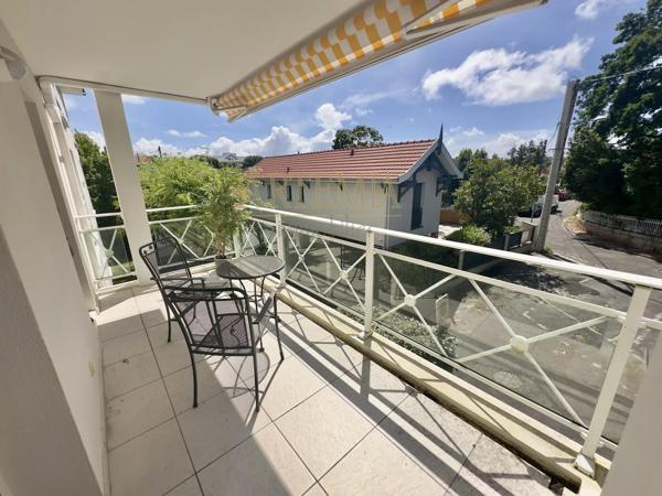 RESIDENCE DE STANDING – TERRASSE 35m² – PETITE VUE BASSIN