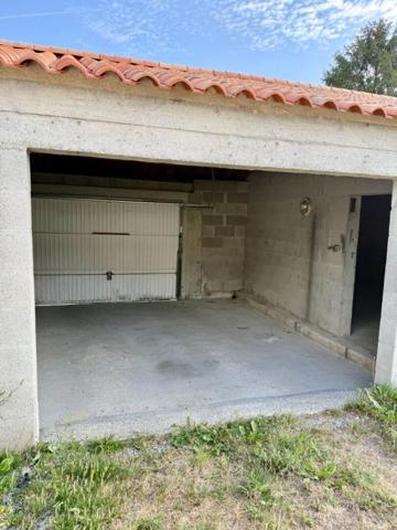 Garage Aubigny Les Clouzeaux 50 m2