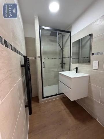 Appartement à vendre 1 pièce 27m² Six-Fours-les-Plages (83140)