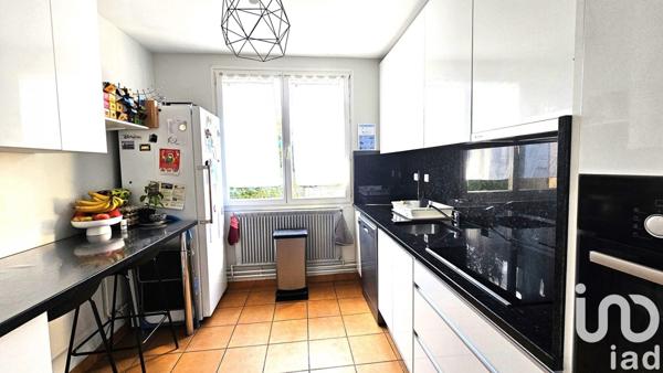 Maison traditionnelle 5 pièces de 101 m² à La Grande-Paroisse (77130)