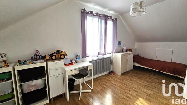 Maison traditionnelle 5 pièces de 101 m² à La Grande-Paroisse (77130)