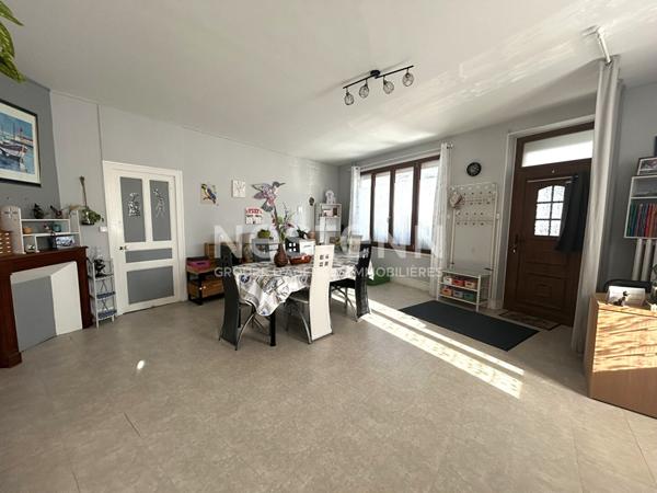 MAISON DE 145m² AVEC 4 BELLES CHAMBRES PROCHE COMMERCES AU COEUR DE CHABRIS (INDRE 36)