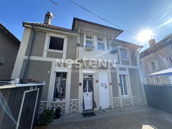 MAISON DE 145m² AVEC 4 BELLES CHAMBRES PROCHE COMMERCES AU COEUR DE CHABRIS (INDRE 36)