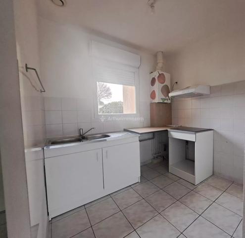 Location                                                      Appartement
                        
                     3 pièces                      60 m2                     à Carmaux