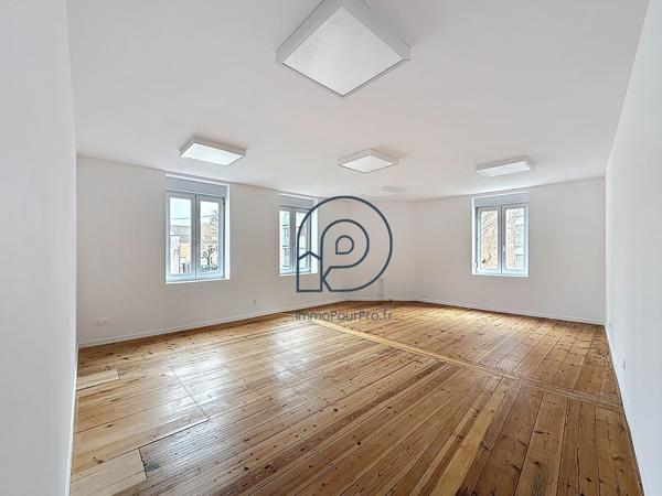 La Madeleine – Immeuble de bureaux 126 m² entièrement rénové | Sans copropriété | À vendre