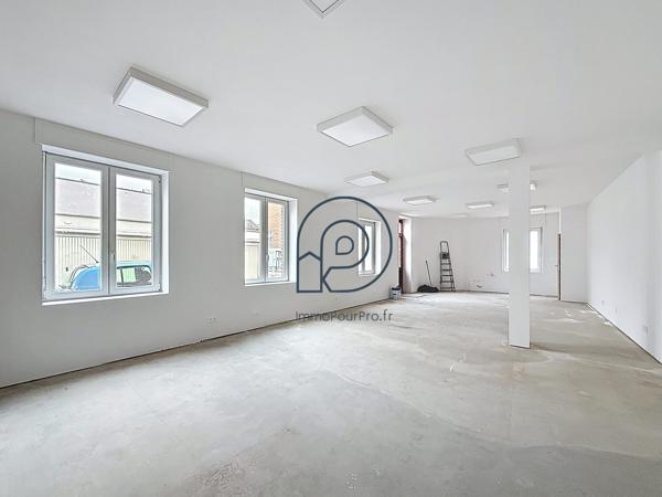 La Madeleine – Immeuble de bureaux 126 m² entièrement rénové | Sans copropriété | À vendre