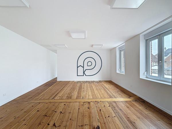 La Madeleine – Immeuble de bureaux 126 m² entièrement rénové | Sans copropriété | À vendre