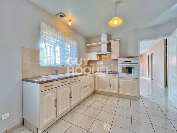 Charmante maison de plain-pied, 2 chambres, un garage