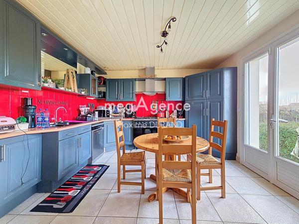 Maison à NUAILLE, 49340 - 7 pièces 143m²