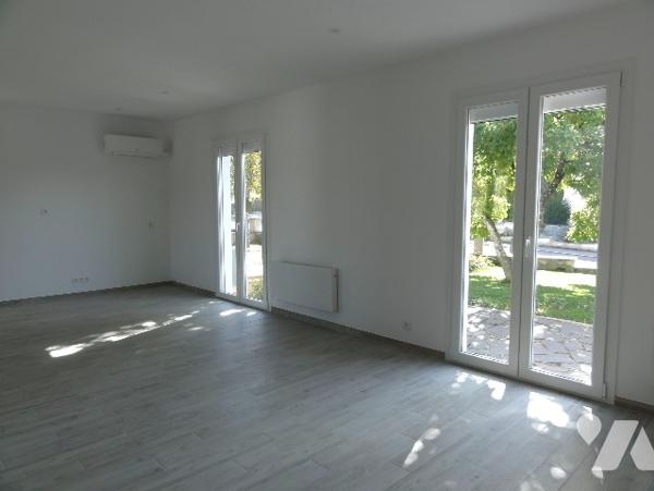 LONGLAVILLE - PAVILLON F4 76 M² ENTIEREMENT RENOVE