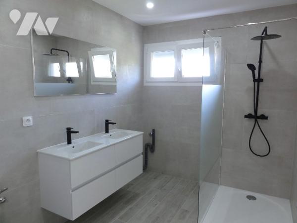 LONGLAVILLE - PAVILLON F4 76 M² ENTIEREMENT RENOVE