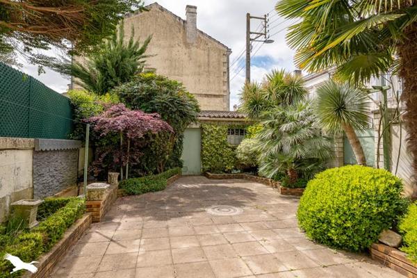 Maison à vendre |  Saintes |  7 pièces | 118 m²