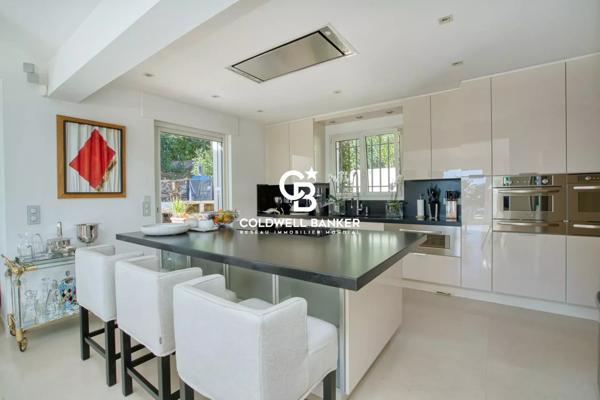 Propriété 6 pièces à vendre Ste Maxime - 83120 / Réf: 84340419