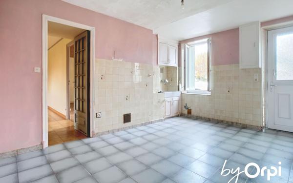 Maison à vendre    5 pièces •  Commentry