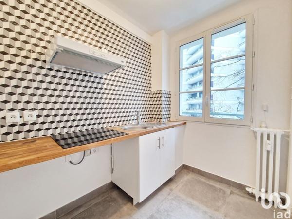 Appartement 3 pièces de 58 m² à Paris (75020)