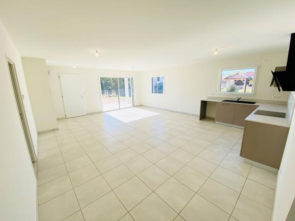 Maison - 4 pièces - plain pied - 95m²