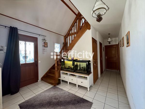 Maison 8 pièces - 240 m²