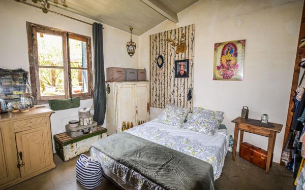 Maison à vendre    2 pièces •  Tavel