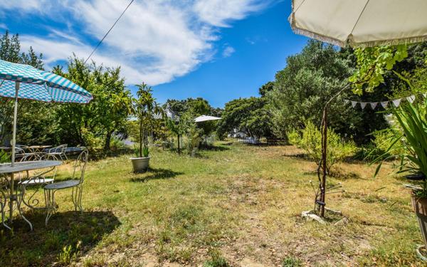 Maison à vendre    2 pièces •  Tavel