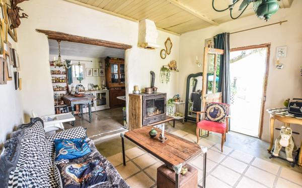 Maison à vendre    2 pièces •  Tavel