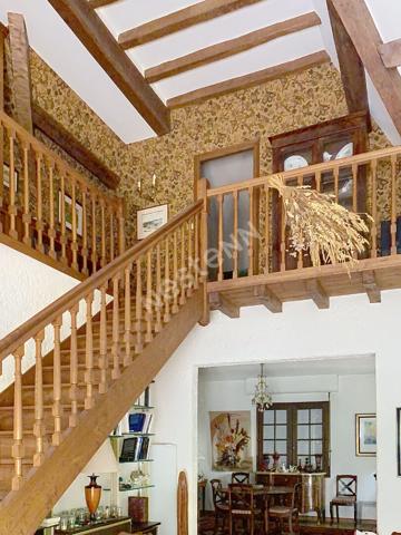 Maison familiale Avrillé 225 m² - Parc de la Haye - 6 chambres - grand jardin 1738 m² - sous-sol - garage