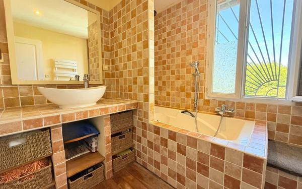 Maison à vendre    4 pièces •  Aire-sur-l'Adour