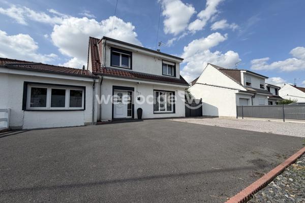Maison à vendre 5 pièces de 107 m² à Maubeuge