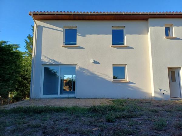 Location                                                      Maison
                        
                     5 pièces                      133 m2                     à Mazerolles