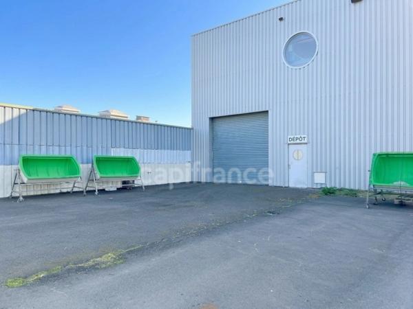 Site industriel et logistique de 7 160 m² sur 5,1 ha - Accès N10 - Chevanceaux (17)