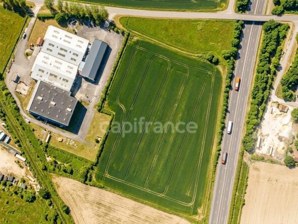 Site industriel et logistique de 7 160 m² sur 5,1 ha - Accès N10 - Chevanceaux (17)