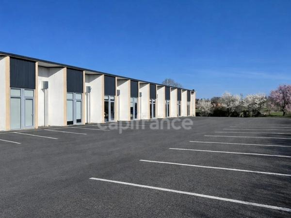 Site industriel et logistique de 7 160 m² sur 5,1 ha - Accès N10 - Chevanceaux (17)