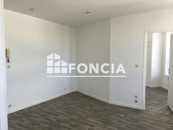 Location Appartement 2 pièces 31.32 m² - 17 BIS RUE BRIZEUX Saint Brieuc 22000