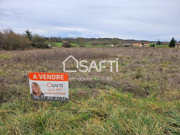 Terrain plat constructible de 2656 m2