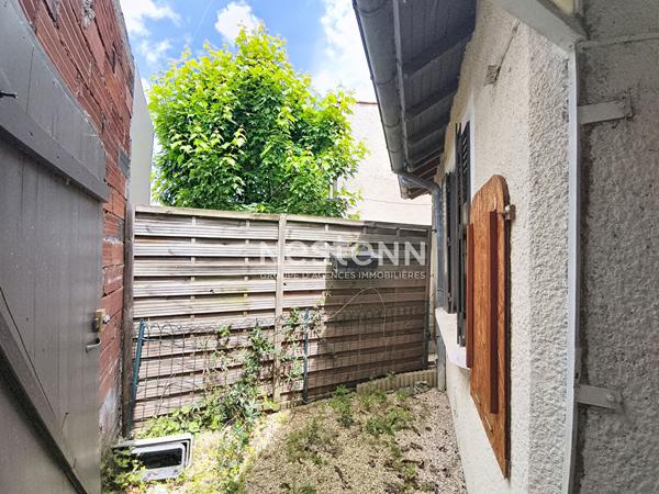 Maison de ville 44 m² avec stationnement et jardinet idéal investisseur ou primo-accédant