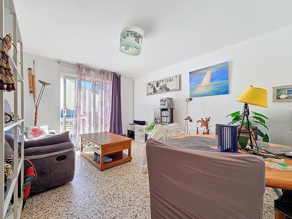 Immeuble de rapport loué – 3 appartements T3 – Lamalou-les-Bains (34240) Superficie totale : 195 m² | Rentabilité brute : env. 10 % | Prix : 175 000 €