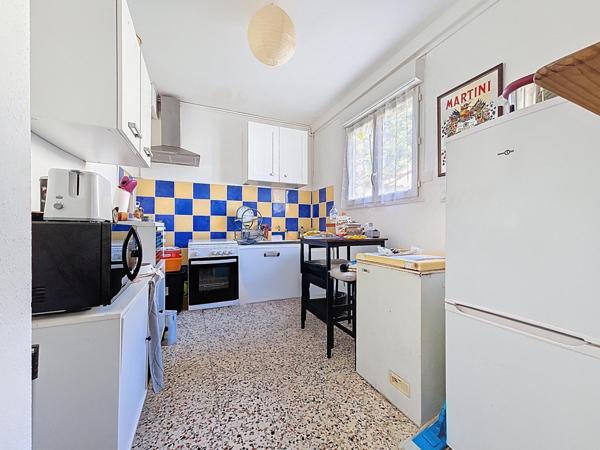 Immeuble de rapport loué – 3 appartements T3 – Lamalou-les-Bains (34240) Superficie totale : 195 m² | Rentabilité brute : env. 10 % | Prix : 175 000 €